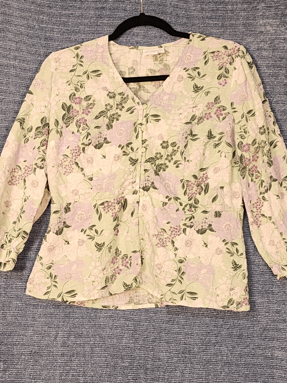 Liz Claiborne Pastel Floral V-Neck Button Front Blouse